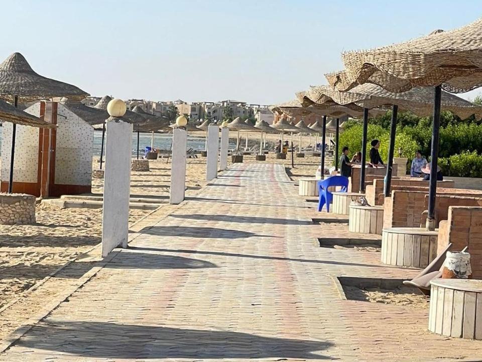 Villa إطلالة مباشرة على البحر شاليه فندقي مكيف بحديقة خاصة راس سدر Ras Sudr Exterior foto